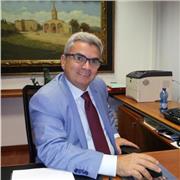 insegnante per aiuto compiti in varie materie